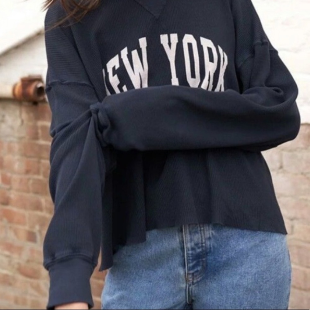 Brandy Melville Cropped Long Sleeve Shirt